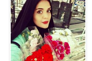 Tahranlıların yeni 'eğlencesi': Mezarlıkta selfie