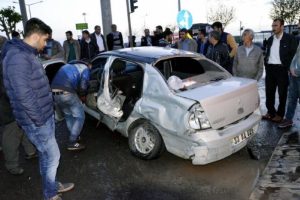 Siverek'te otomobil takla attı: 2 yaralı