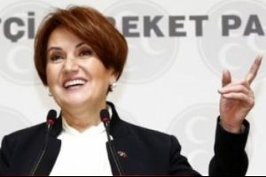 Meral Akşener i&ccedil;in CHP'den istifa etti