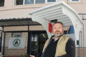 G&uuml;neş enerjili engelli aracı