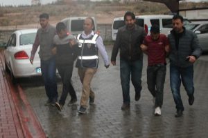 Telefon dolandırıcılığına 2 g&ouml;zaltı