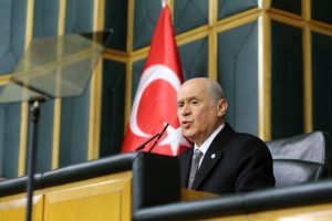 Bah&ccedil;eli ABD'ye eleştirilerini s&uuml;rd&uuml;rd&uuml;