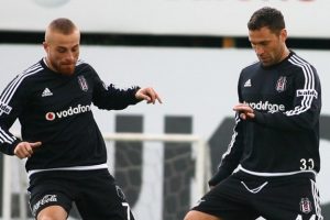Beşiktaş, &ccedil;alışmalarına ara vermeden başladı
