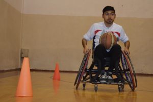 Savaş mağduru, engelini basketbolla aştı