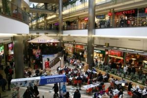 Macaristan'da 'pazar g&uuml;n&uuml; &ccedil;alışma yasağı' kaldırıldı