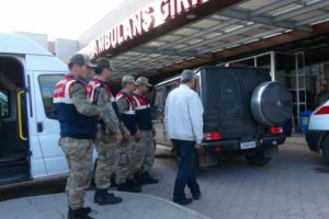 Suriye sınırında g&ouml;revli asker ağır yaralandı