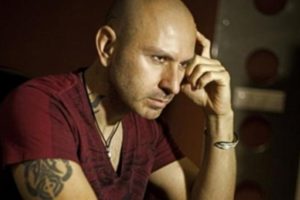 Demir DEemirkan'ın yeni şarkısı 'ŞahDamarımdan'!