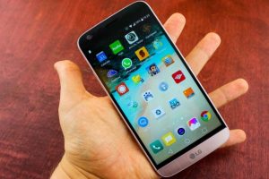 LG G5 T&uuml;rkiye'de beğeniye sunuldu