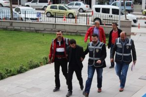 30 evi soyan hırsız yakayı ele verdi