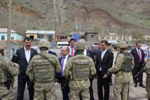 CHP heyeti Y&uuml;ksekova'ya alınmadı