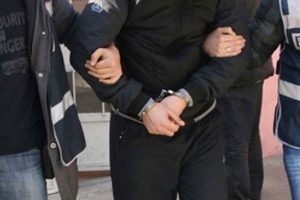 Şırnak'ta 2 bek&ccedil;i ter&ouml;ristlere yardım ettikleri gerek&ccedil;esiyle tutuklandı