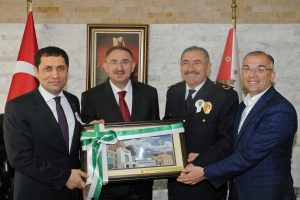 Bursa'nın Mustafakemalpaşa Belediye Başkanı'ndan Emniyet M&uuml;d&uuml;rl&uuml;ğ&uuml;'ne ziyaret