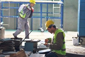 Karayolları'nda 3 bin 500 taşeron iş&ccedil;iye kadro
