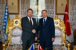 Erdoğan İzzetbegovi&ccedil;'le g&ouml;r&uuml;şt&uuml;