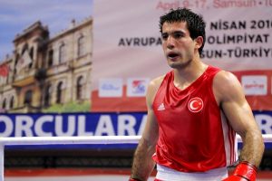 Mehmet Nadir &Uuml;nal yarı finalde