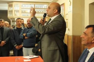 G&ouml;revden alınan MHP'li Karakuş ateş p&uuml;sk&uuml;rd&uuml;