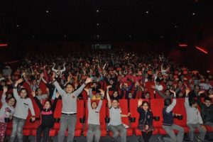 Hayatlarında ilk defa sinemaya gittiler