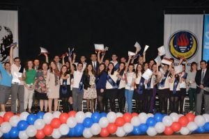 Ted Bursa Kolejinde kasım 2015 Ib &ouml;ğrencilerinin diploma sevinci...