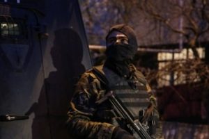 Adana'da El Nusra Cephesi'ne operasyon: 11 g&ouml;zaltı