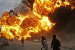 Afganistan'da 2 ayrı noktada saldırı: 25 &ouml;l&uuml;