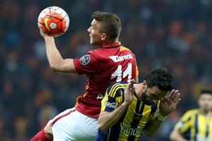 Podolski, derbiyi ve ofsayt pozisyonunu değerlendirdi