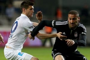 Cenk Tosun, hocası Şenol G&uuml;neş'ten g&ouml;rev bekliyor