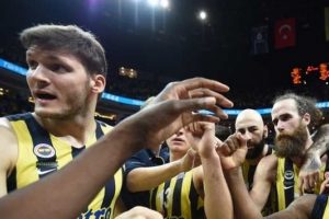 Sloukas: "Savaşmaya devam edeceğiz"