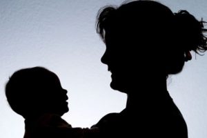 Mahkeme 'evli değilsiniz' dedi, &ccedil;ocuğu vermedi