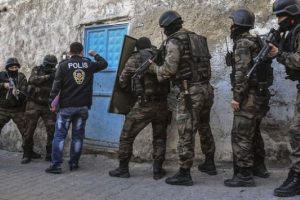 Operasyona katılan polisler aileleriyle 5 yıldızlı tatile g&ouml;nderilecek