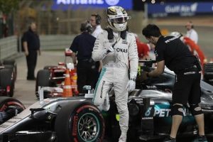 Hamilton'a 'vites kutusu' cezası