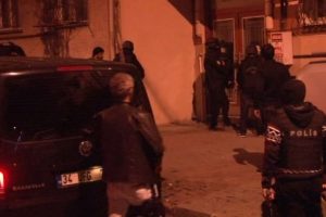 İstanbul'da ter&ouml;r operasyonu: 8 g&ouml;zaltı