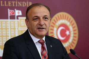 MHP 'Evet' dedi... &Uuml;&ccedil; parti birleşti