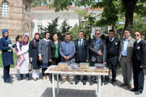 Bursa'da engelli annelerinden ter&ouml;rle m&uuml;cadele eden g&uuml;venlik g&uuml;&ccedil;lerine destek