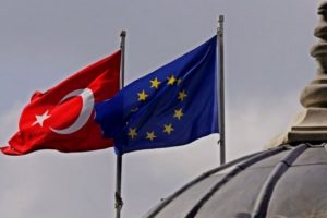 AP'nin T&uuml;rkiye raporuna Bakan Bozkır'dan sert tepki