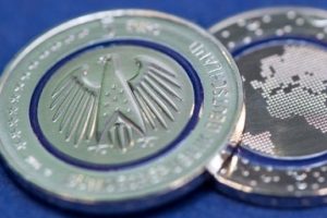 Almanya'da yeni 5 euro tedav&uuml;lde