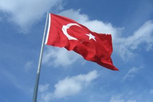 Jirki aşiretinden PKK'ya T&uuml;rk bayraklı g&ouml;nderme!