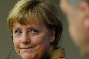 Merkel, Almanya'nın 'Erdoğan şiiri' ile ilgili kararını a&ccedil;ıklayacak