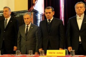 Galatasaray'da muhalefet imza kampanyası başlattı