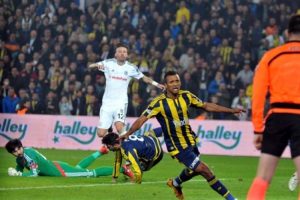 Fenerbah&ccedil;e'nin Beşiktaş'ın gerisinde kalmasının nedeni...
