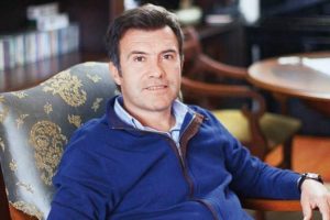 Feyyaz U&ccedil;ar gen&ccedil; futbolcularla buluştu