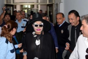 B&uuml;lent Ersoy 'u&ccedil;ak kemeri' davasında ifade verdi