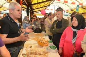 Yerel tohumlar Bursa Nil&uuml;fer'de takas edildi
