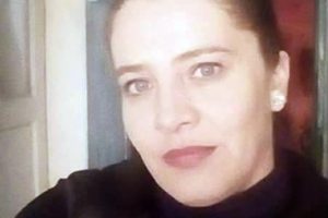Eski eşe 13 bı&ccedil;ak darbesi