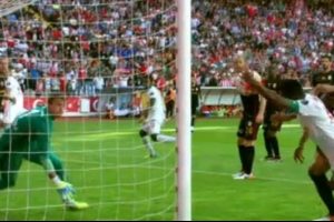 Eto'o'nun gol&uuml; ortalığı karıştırdı