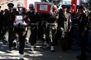 Bursa şehidini toprağa verdi...