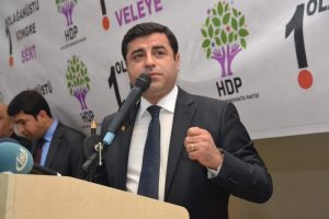 Demirtaş'ın korumaları bir genci darp etti