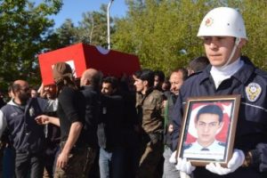 Şırnak'ta şehit polis i&ccedil;in uğurlama t&ouml;reni