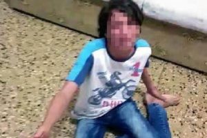 Suriyeli babadan, oğluna hortumlu işkence