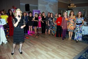 Bursa Nil&uuml;fer Kadın Korosu'ndan 10. yıl &ccedil;ayı