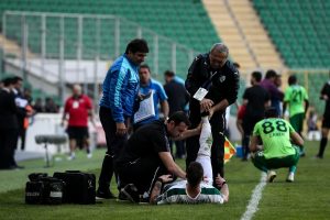 Bursaspor'da Deniz Yılmaz sakatlandı
